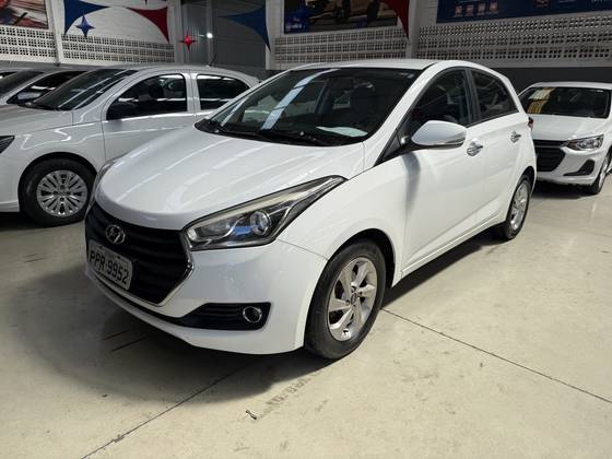 HYUNDAI HB20 1.6 PREMIUM 16V FLEX 4P AUTOMÁTICO HYUNDAI HB20 1.6 PREMIUM 16V FLEX 4P AUTOMÁTICO